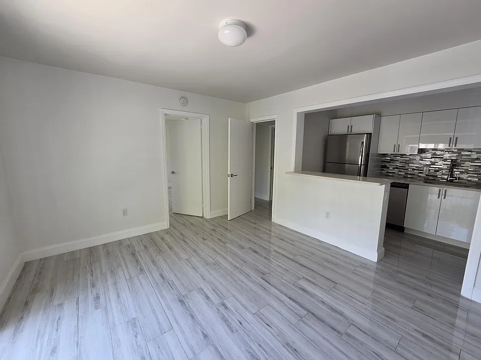 1605 E Broward Blvd #6