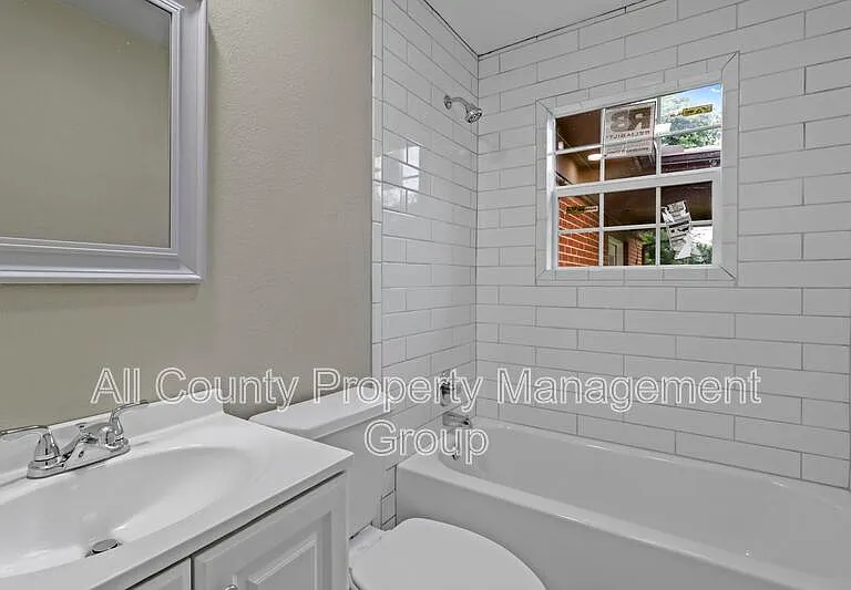 2116 Andover St — Photo 14
