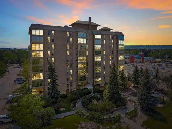 4555 N Varsity Ln NW #902, Calgary, AB T3A 2V6