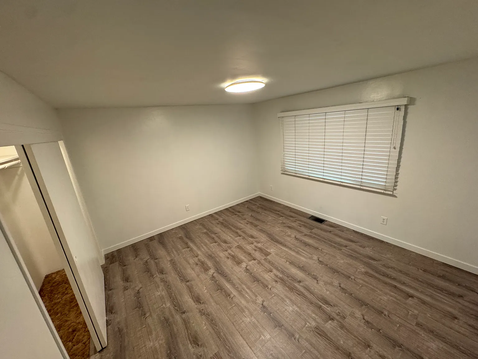 Pine Blvd, Pine Valley — Photo 3