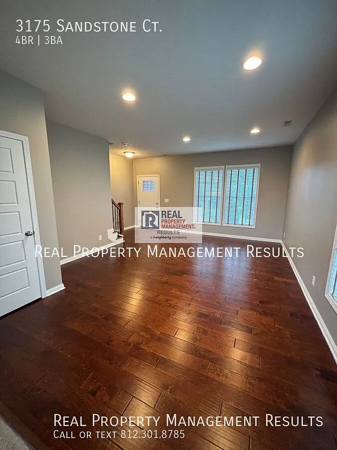 Beautiful 4 bed 3 bath home in the heart of Newburgh — Photo 3