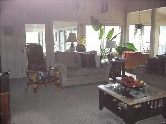 5th image of 304 W Lake Dr