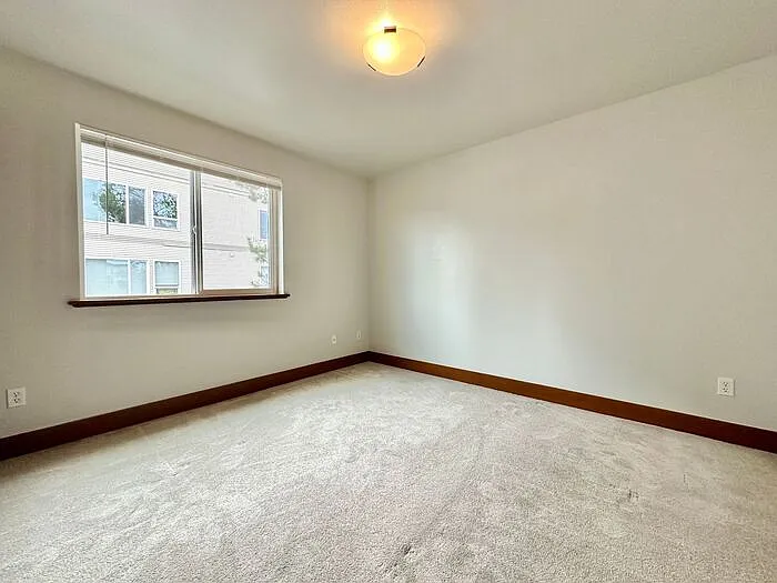 552 McGraw St — Photo 12