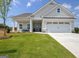 70 Redhaven Dr, Senoia, GA 30276