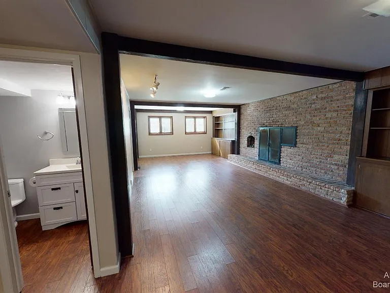 2235 Prairie St — Photo 22