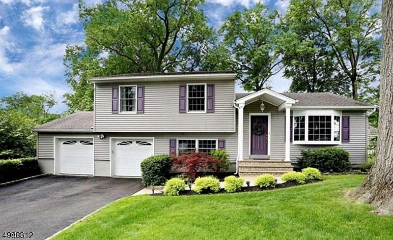 1st image of 79 Hopper Ave
