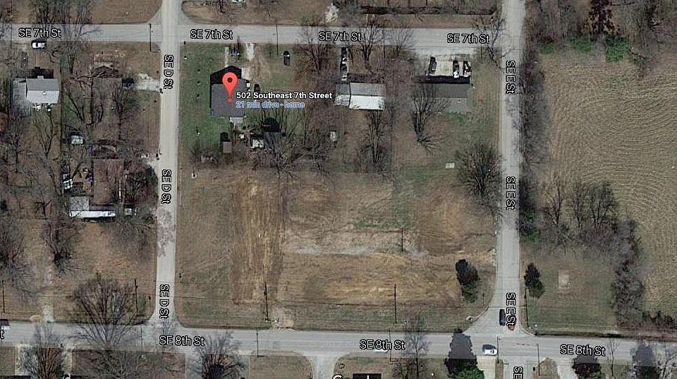 2nd image of 502 SE 7th St