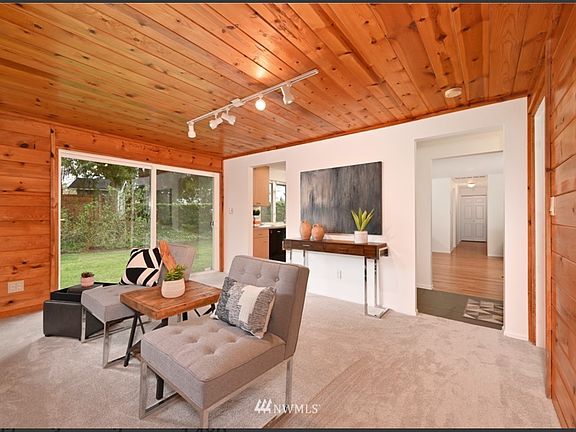 4th image of 426 160th Ave SE