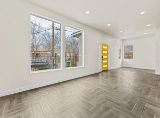 2121 Common St #A, Houston, TX 77009