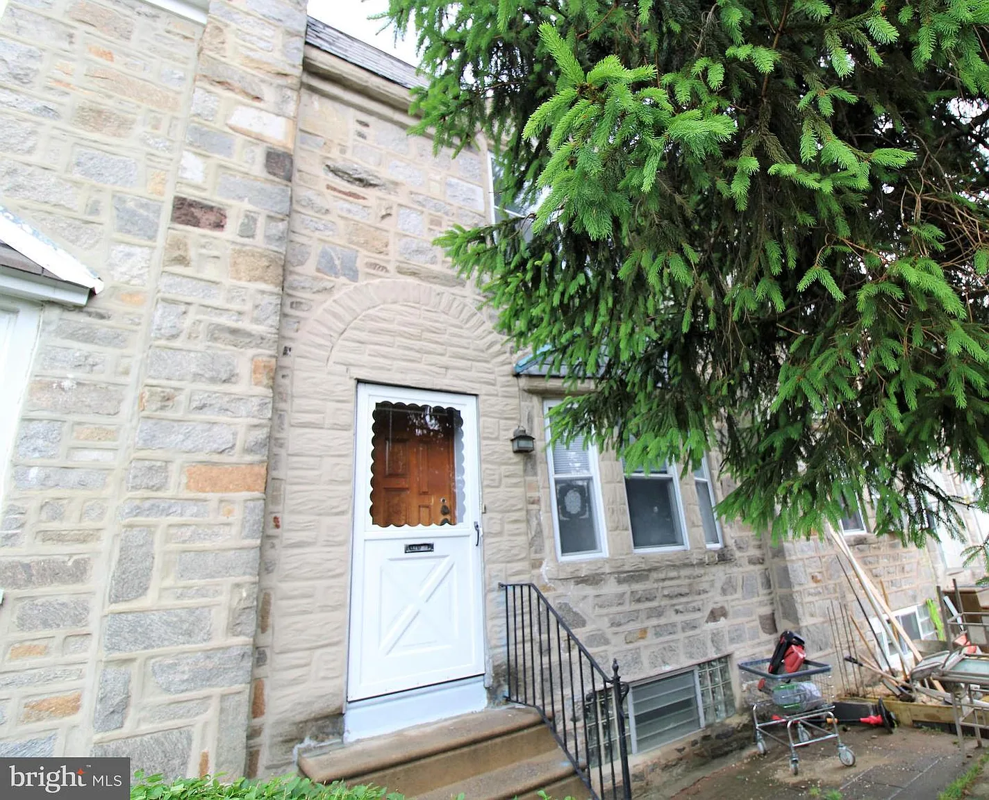 1303 Robbins St photo 1