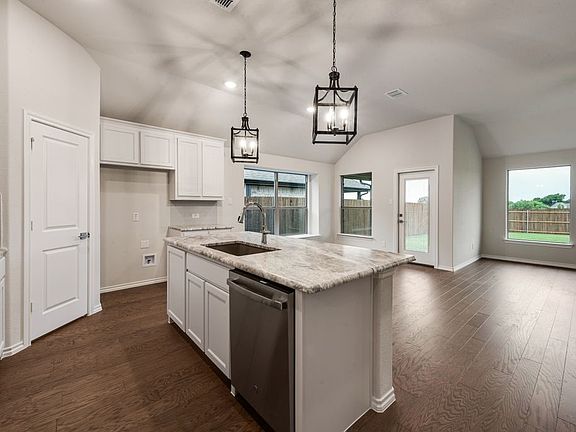 3rd image of 257 Coronado Ct