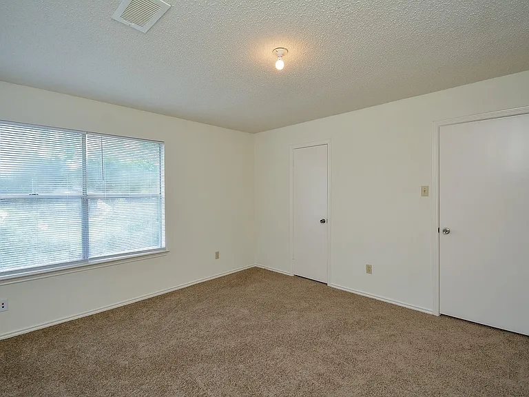 2314 Bent River Dr — Photo 13