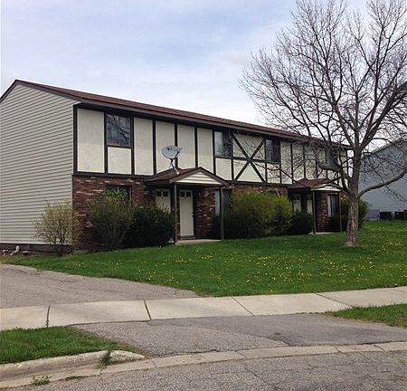 2nd image of 1133 Country Ln APT 2