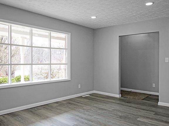 5th image of 1905 Windwood Dr