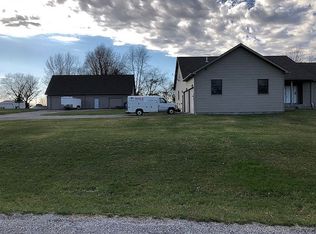 11521 White Pine Ave, Marion, IL 62959