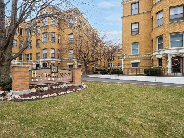 2512 Harrison St #L2, Davenport, IA 52803