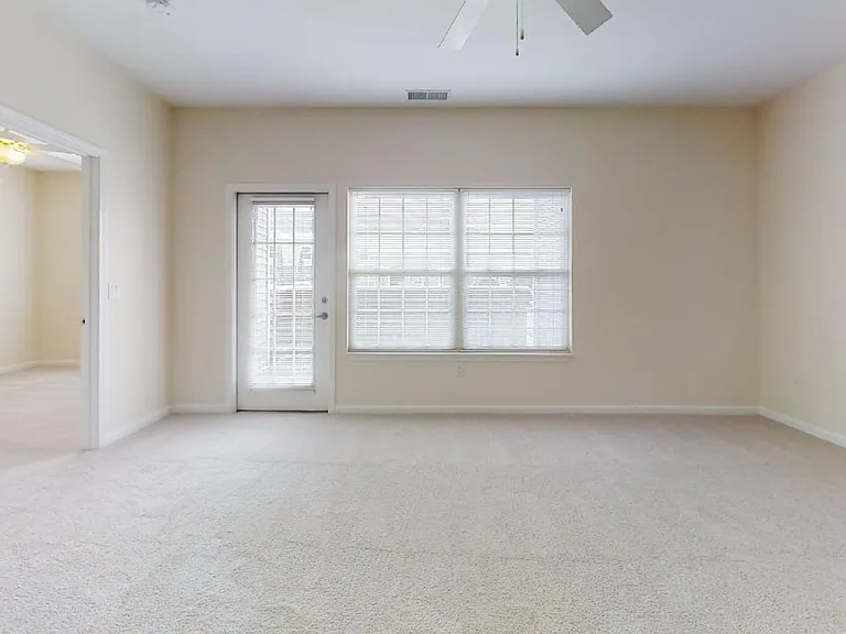 Windsor West | Specials Available — Photo 29