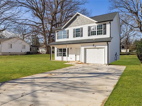 2nd image of 1823 Glenside Dr