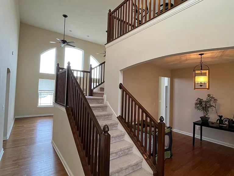 1936 Heathrow Dr — Photo 3