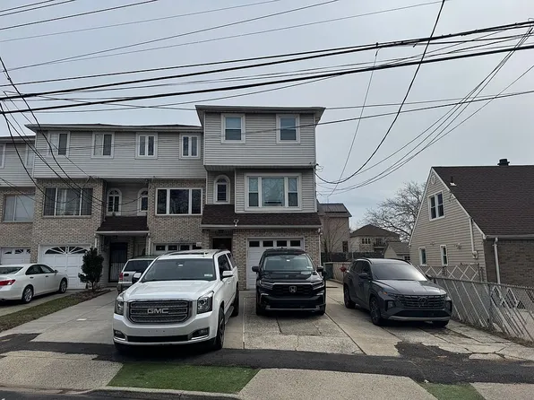 335 Willow Rd E, Staten Island, NY 10314