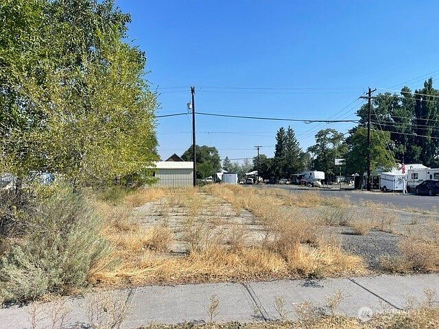 2nd image of 0 W Walnut Street