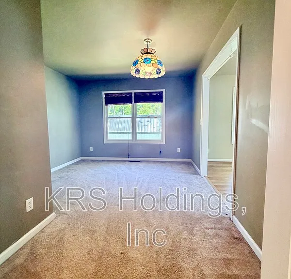 477 Westwood Rd — Photo 6
