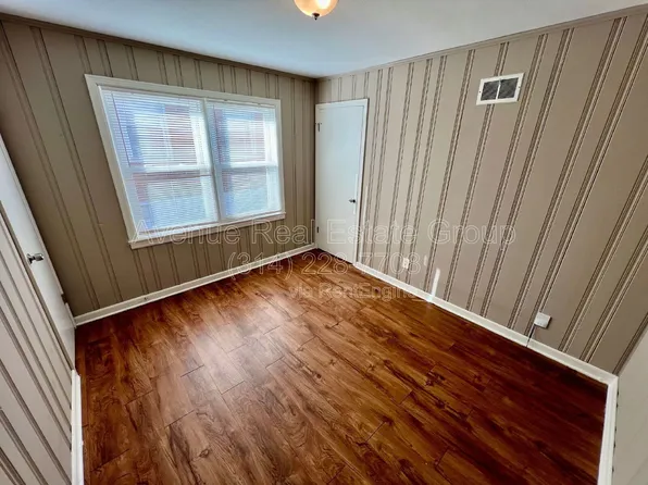 242 Emerling Dr, Saint Louis, MO 63121