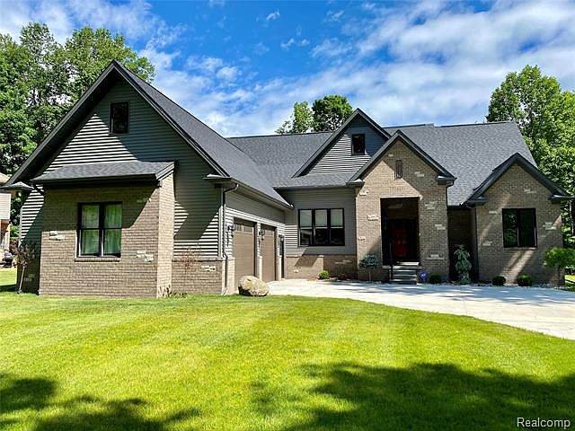 1st image of 4292 Greenview Cir