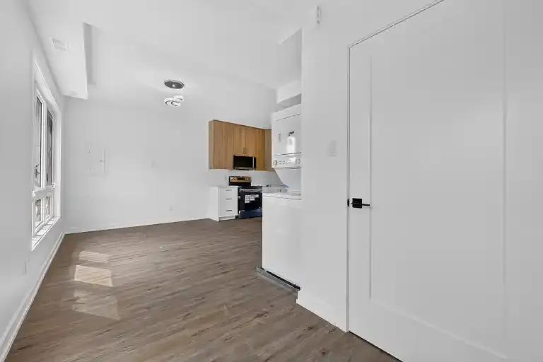 944 Woodroffe Ave #1A — Photo 6