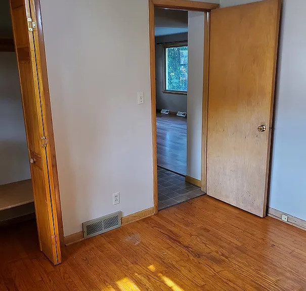 1163 Higgins Ave — Photo 29