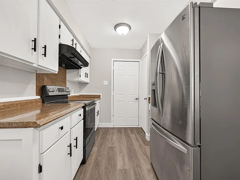 11202 Bandlon Dr — Photo 8
