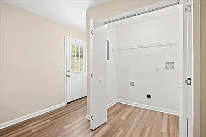 613 Grantland Dr — Photo 9