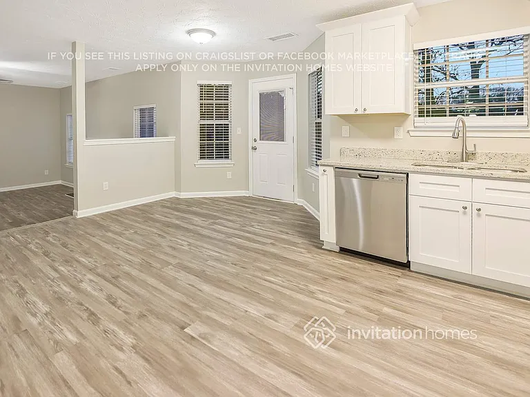 2796 Two Lake Cir — Photo 10