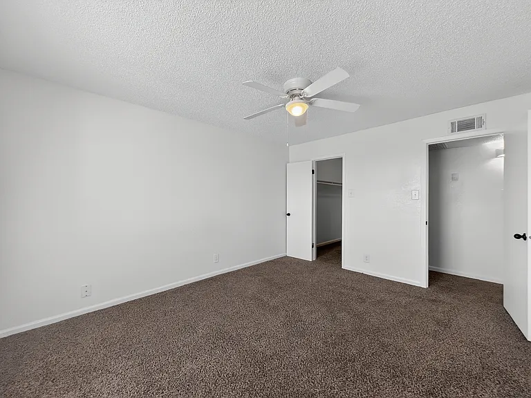 Quail Run Apartments — Photo 15