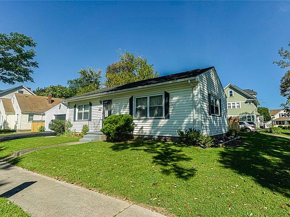 3rd image of 260 Lux St