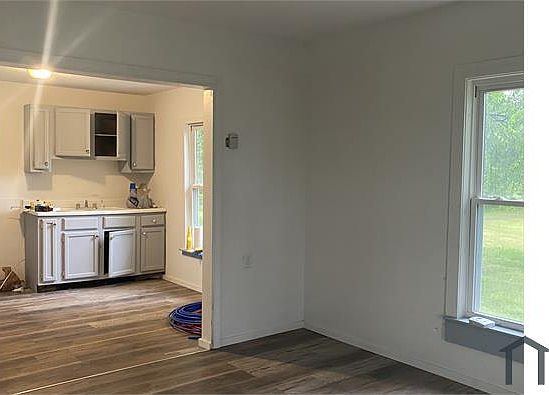 2nd image of 602 N 2nd St
