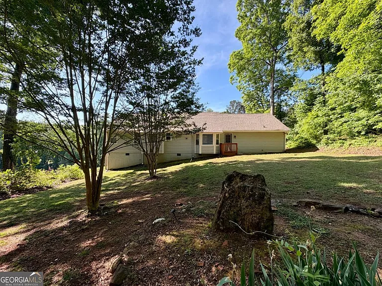 285 Lakeshore Dr — Photo 5