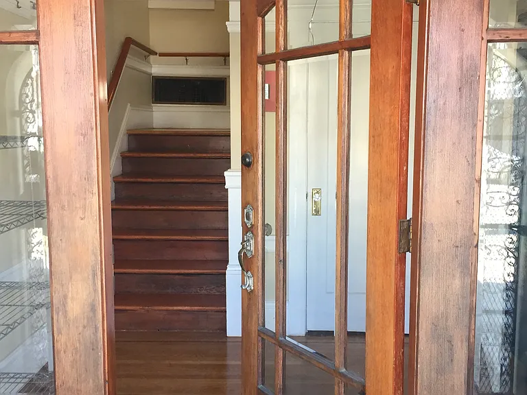423 Faxon Ave #4 — Photo 3