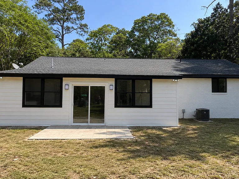 746 Broad River Blvd — Photo 2