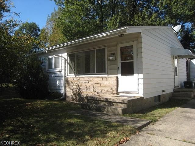 1st image of 885 Stanwood Ave