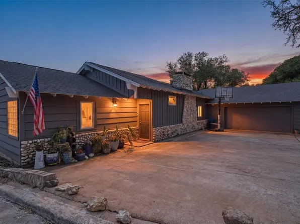 4015 Crescent Dr, Granbury, TX 76049