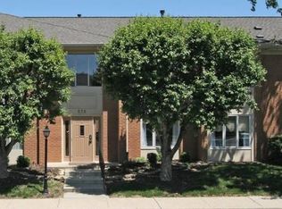 575 Hunters Dr APT B, Carmel, IN 46032