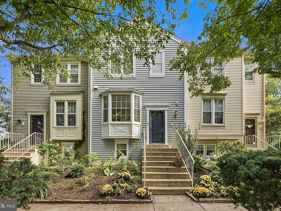 1st image of 29 Fendall Ave