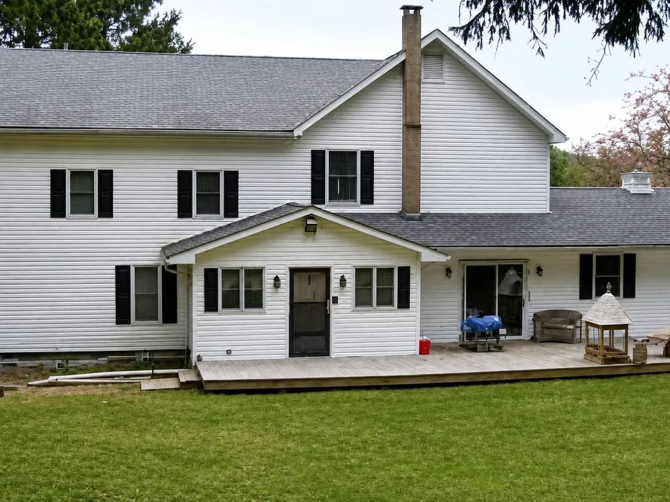 415 Whittaker Rd #2