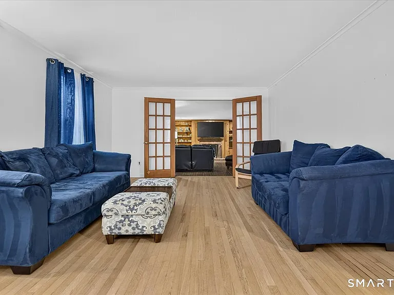 45 Richmond Ave — Photo 3
