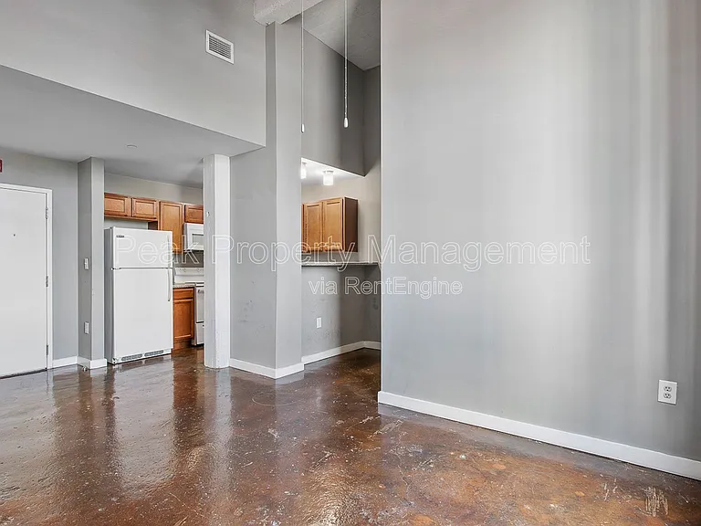 1510 W Broad St — Photo 61