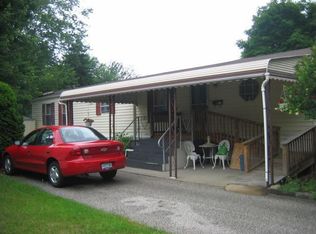 102 Hawaiian Dr, Madison, OH 44057