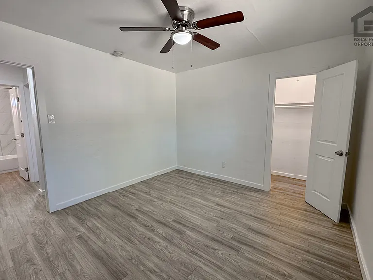 1342 E Willetta St — Photo 24