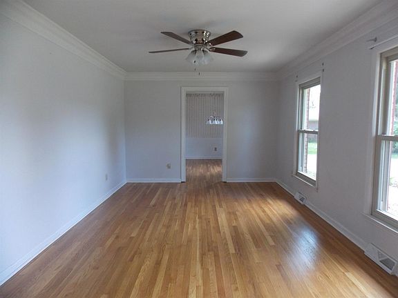 2nd image of 106 Plumtree Ct