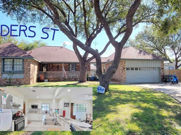 113 Sanders St, Palacios, TX 77465